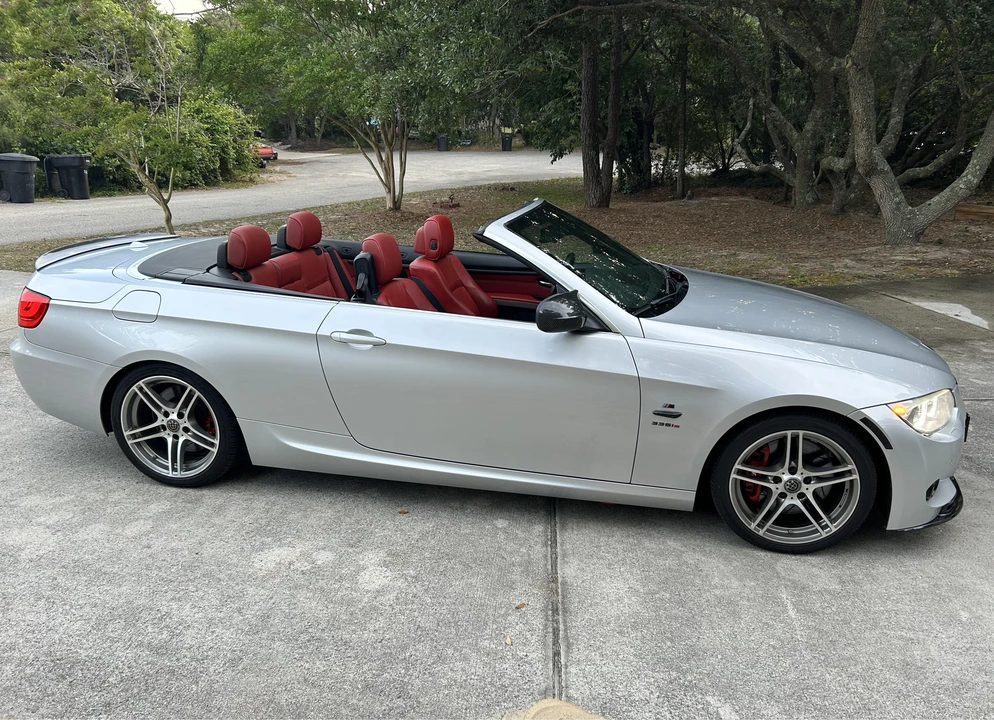 2013 BMW E93 335i Convertible - Image 17 of 31
