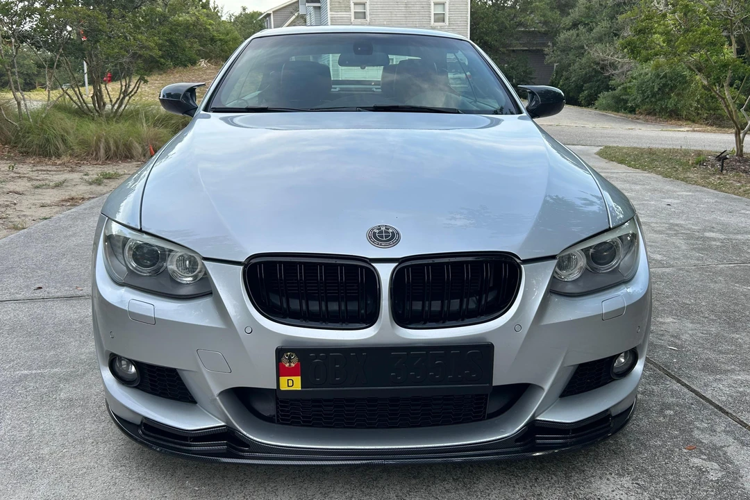 2013 BMW E93 335i Convertible - Image 2 of 31