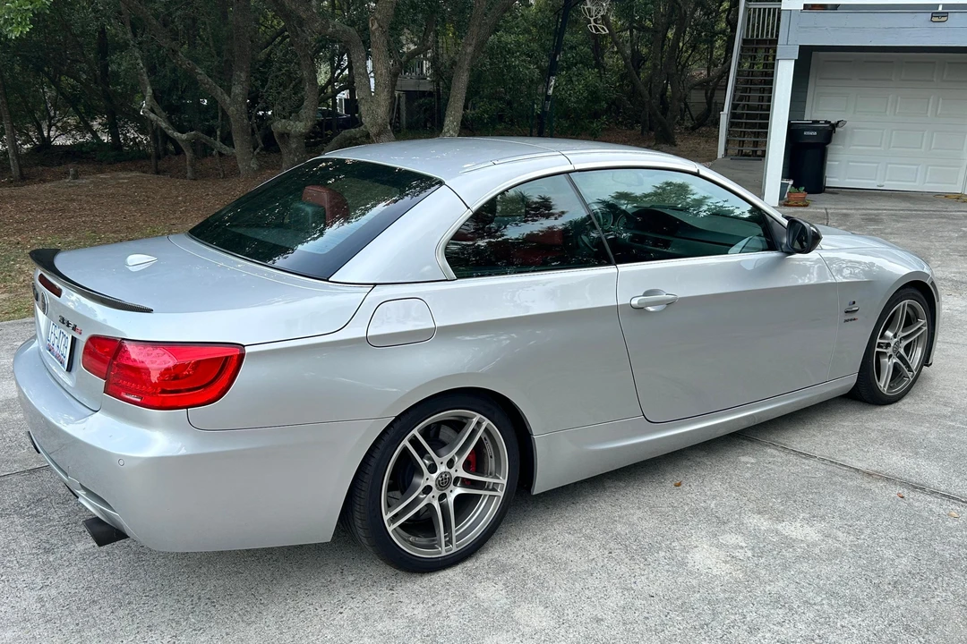 2013 BMW E93 335i Convertible - Image 4 of 31