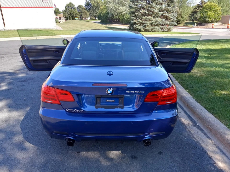 2013 BMW E93 335i Convertible - Image 17 of 31