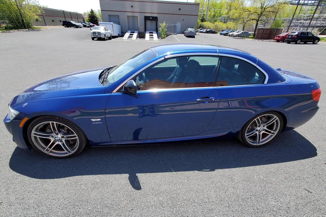 2013 BMW E93 335i Convertible - Image 3 of 31