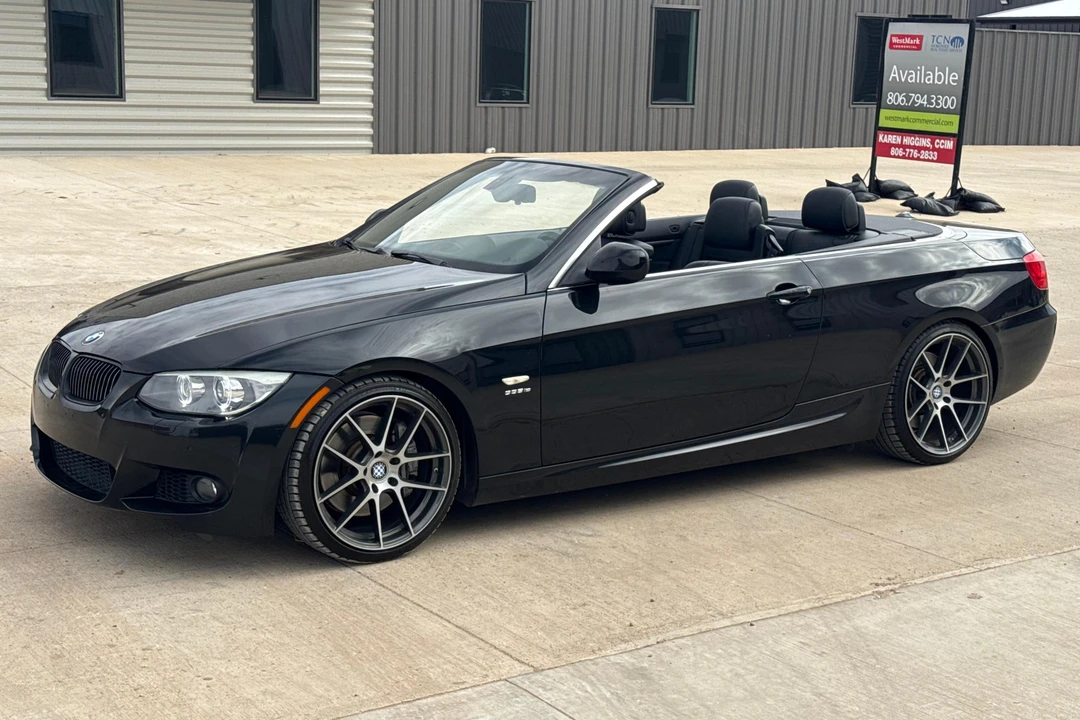 2013 BMW E93 335i Convertible - Image 9 of 31