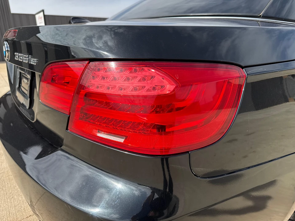 2013 BMW E93 335i Convertible - Image 29 of 31