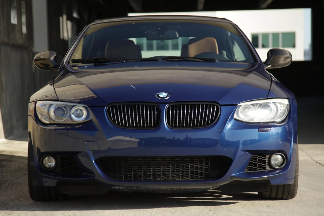 2013 BMW E93 335i Convertible - Image 2 of 21
