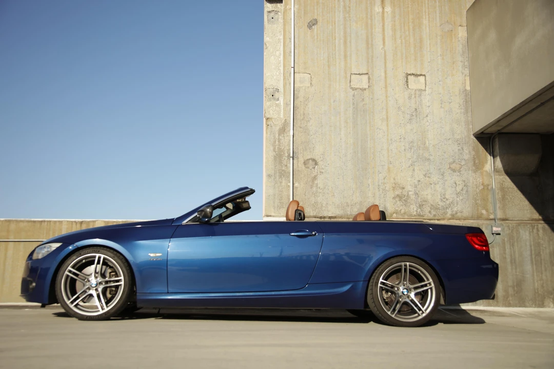 2013 BMW E93 335i Convertible - Image 11 of 21