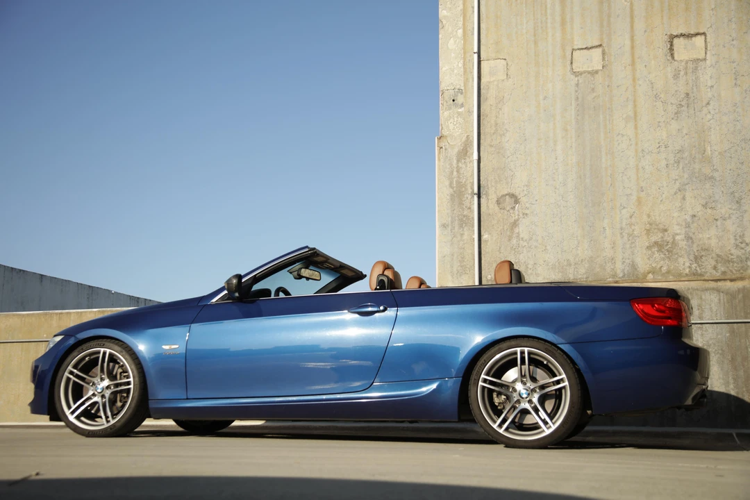 2013 BMW E93 335i Convertible - Image 13 of 21