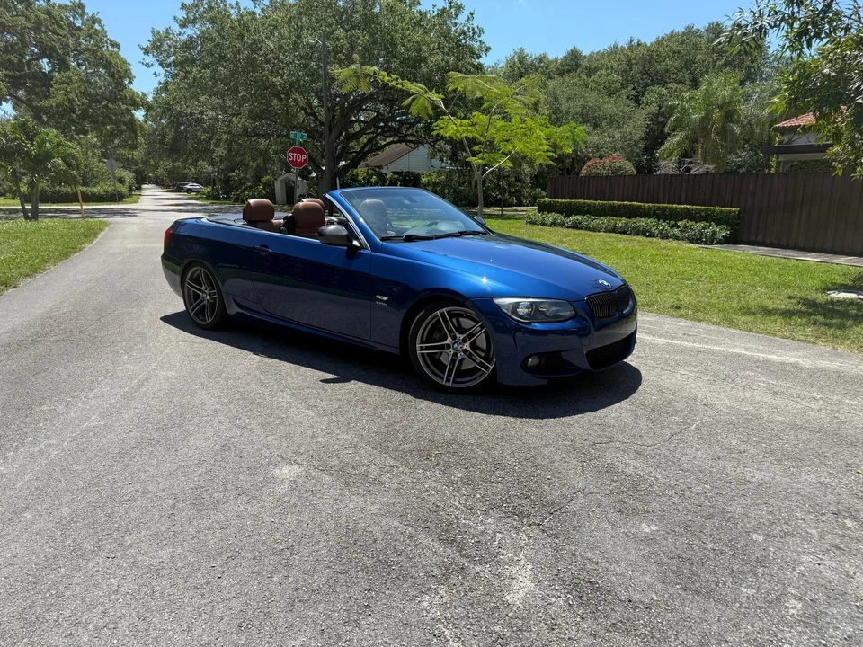 2013 BMW E93 335i Convertible - Image 16 of 21