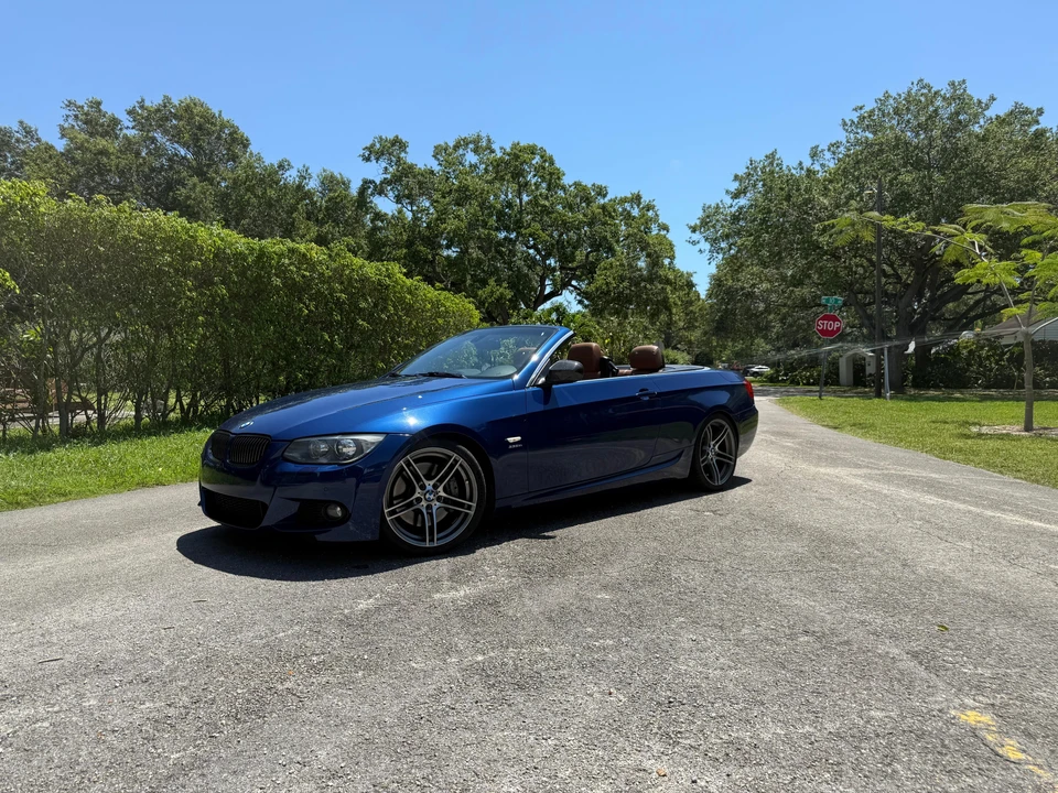2013 BMW E93 335i Convertible - Image 10 of 21