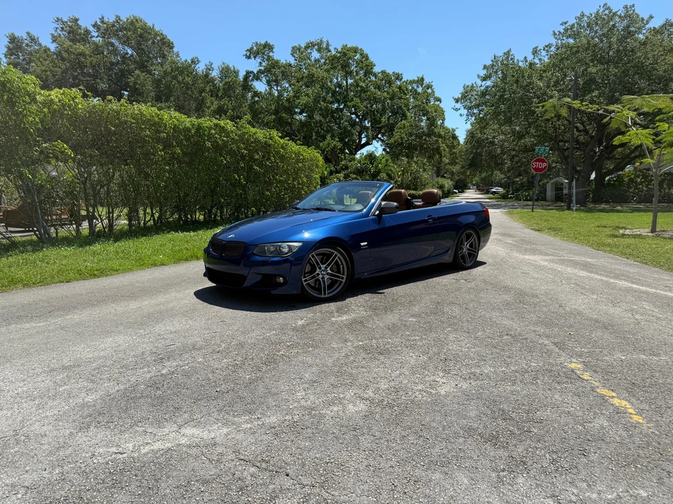 2013 BMW E93 335i Convertible - Image 9 of 21