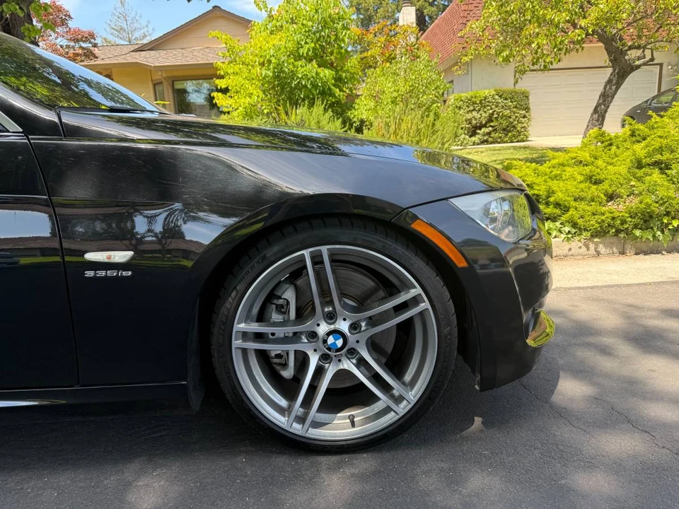 2013 BMW E93 335i Convertible - Image 3 of 6