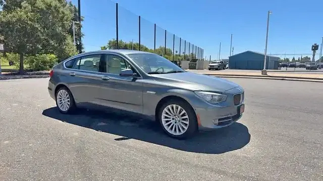2013 BMW 5 Series 535i Gran Turismo xDrive