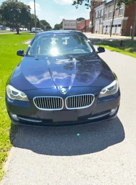 2013 BMW 5 Series 528i Sedan 4D