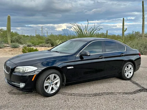 2013 BMW 5 Series 528i Sedan 4D