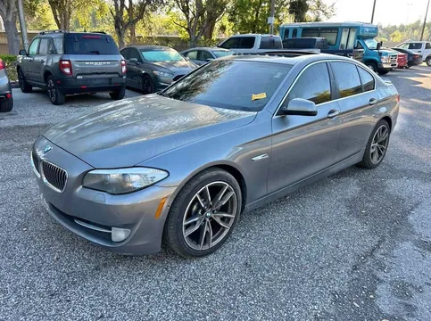 2013 BMW 5 Series 528i Sedan 4D
