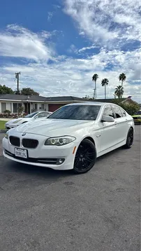 2013 BMW 5 Series 528i Sedan 4D