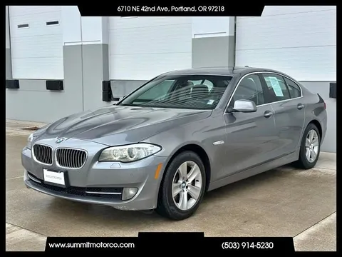 2013 BMW 5 Series 528i Sedan 4D