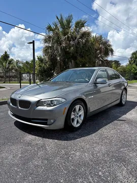 2013 BMW 5 Series 528i Sedan 4D