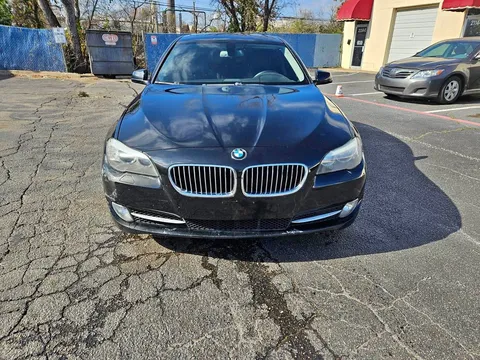 2013 BMW 5 Series 528i Sedan 4D