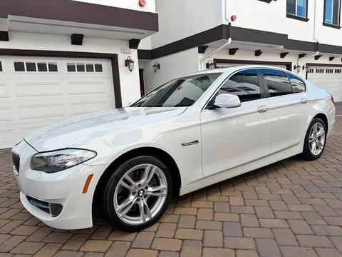 2013 BMW 5 Series 528i