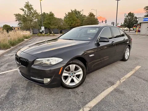 2013 BMW 5 Series 528i xDrive Sedan 4D