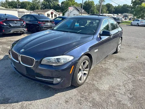 2013 BMW 5 Series 528i xDrive Sedan 4D