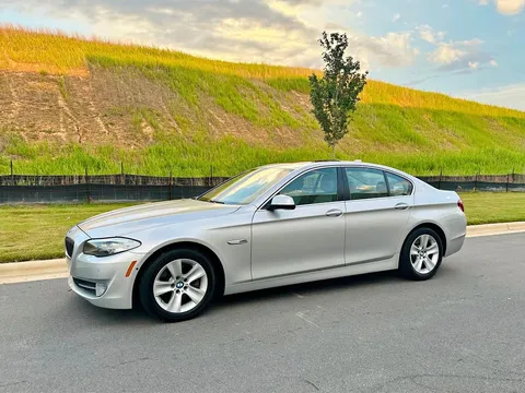 2013 BMW 5 Series 528i xDrive Sedan 4D