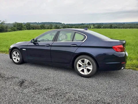 2013 BMW 5 Series 528xi Sedan 4D