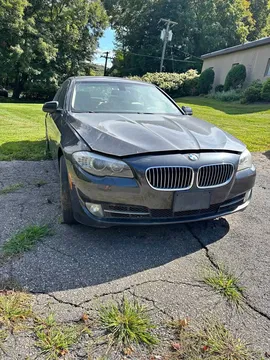 2013 BMW 5 Series 528xi Sedan 4D