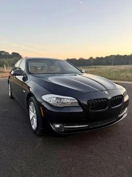 2013 BMW 5 Series 528xi Sedan 4D