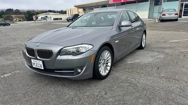 2013 BMW 5 Series 535i Sedan 4D