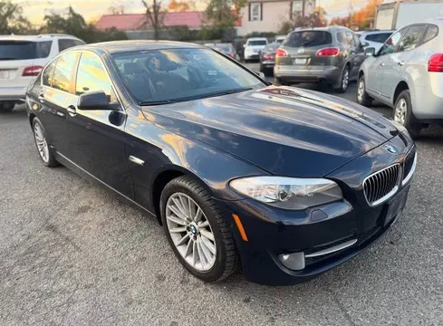 2013 BMW 5 Series 535i xDrive Sedan 4D