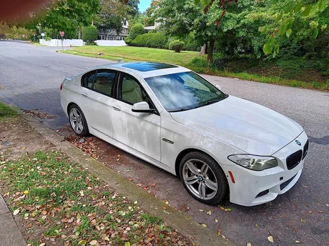2013 BMW 5 Series 550i xDrive Sedan 4D