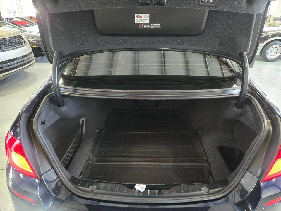 2013 BMW F10 5 Series Sedan - Image 15 of 16