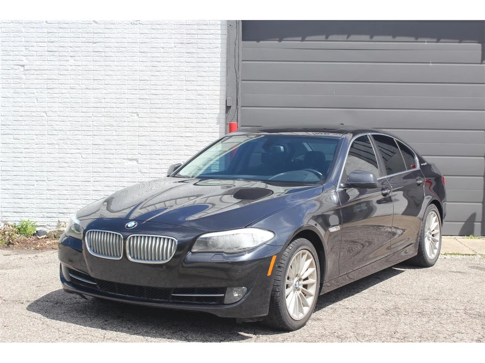 2013 BMW F10 5 Series Sedan - Image 2 of 31