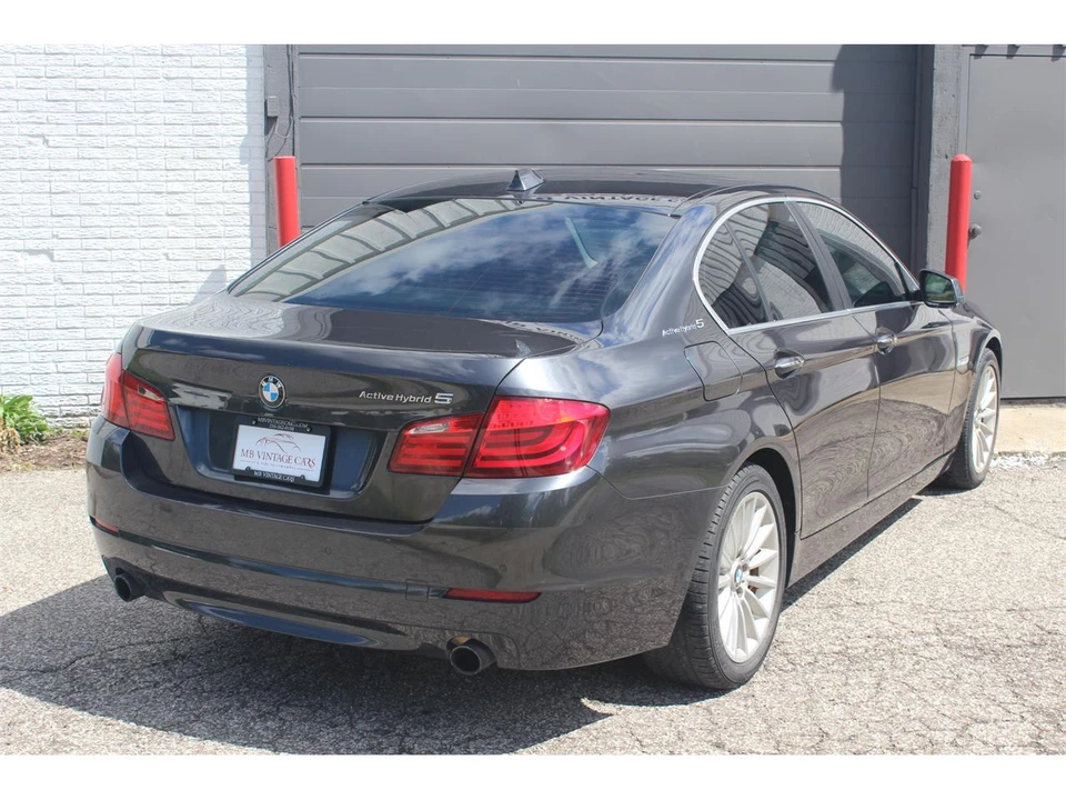 2013 BMW F10 5 Series Sedan - Image 3 of 31