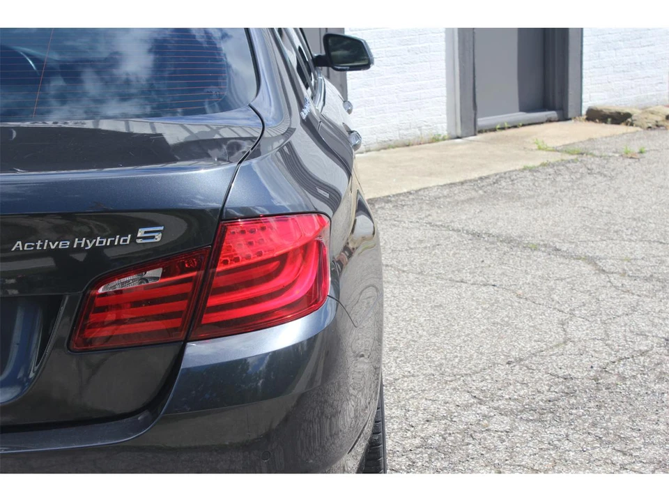 2013 BMW F10 5 Series Sedan - Image 9 of 31