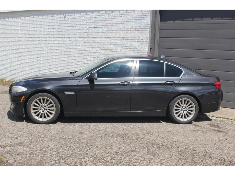 2013 BMW F10 5 Series Sedan - Image 12 of 31