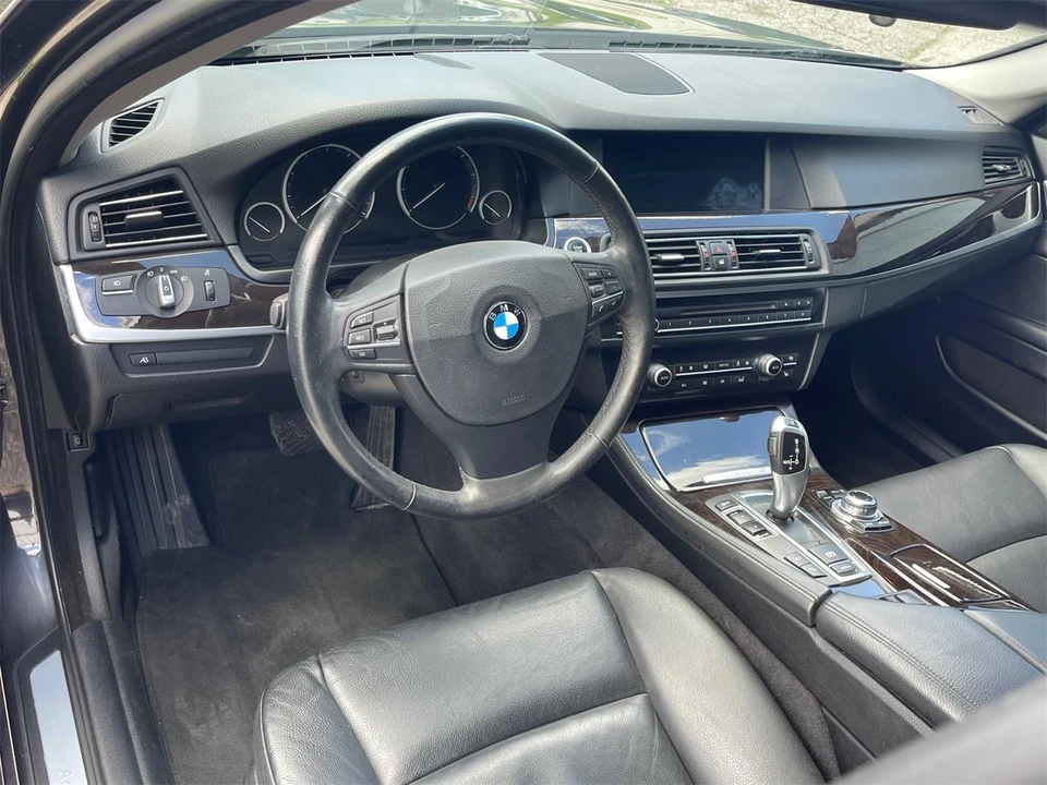 2013 BMW F10 5 Series Sedan - Image 15 of 31