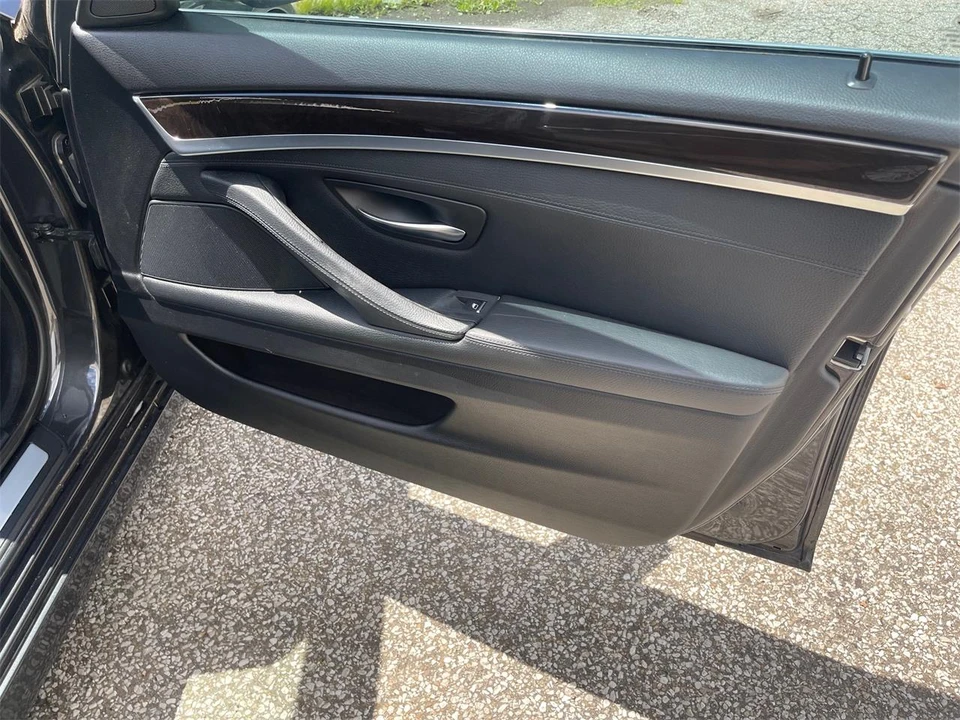 2013 BMW F10 5 Series Sedan - Image 26 of 31