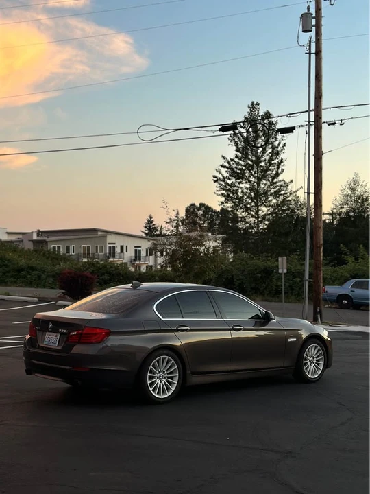 2013 BMW F10 5 Series Sedan - Image 6 of 15