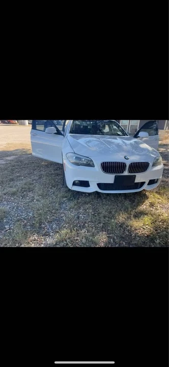 2013 BMW M5 - Image 2 of 12