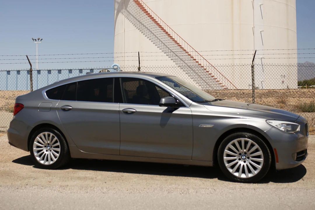 2013 BMW F10 5 Series Sedan - Image 3 of 6