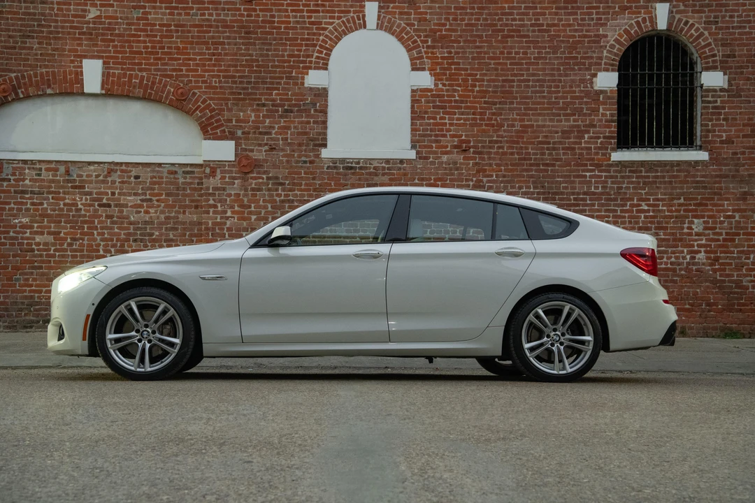 2013 BMW 5 Series - Image 11 of 21