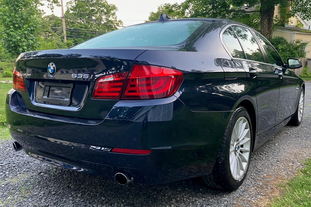 2013 BMW F10 5 Series Sedan - Image 4 of 31