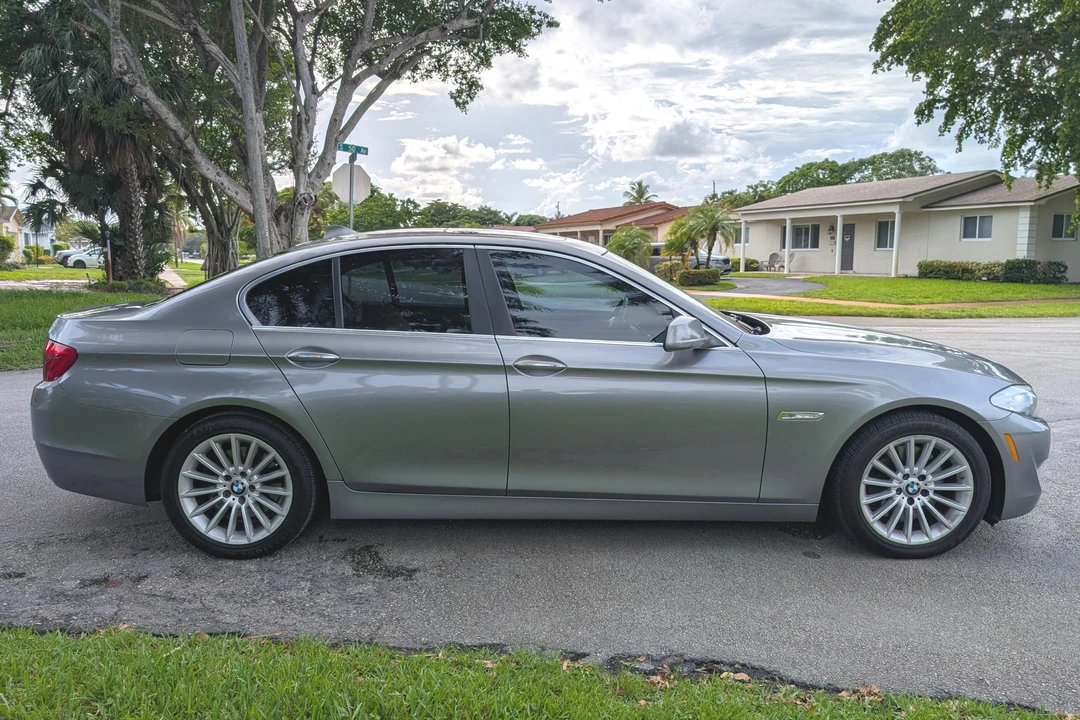 2013 BMW F10 5 Series Sedan - Image 3 of 31