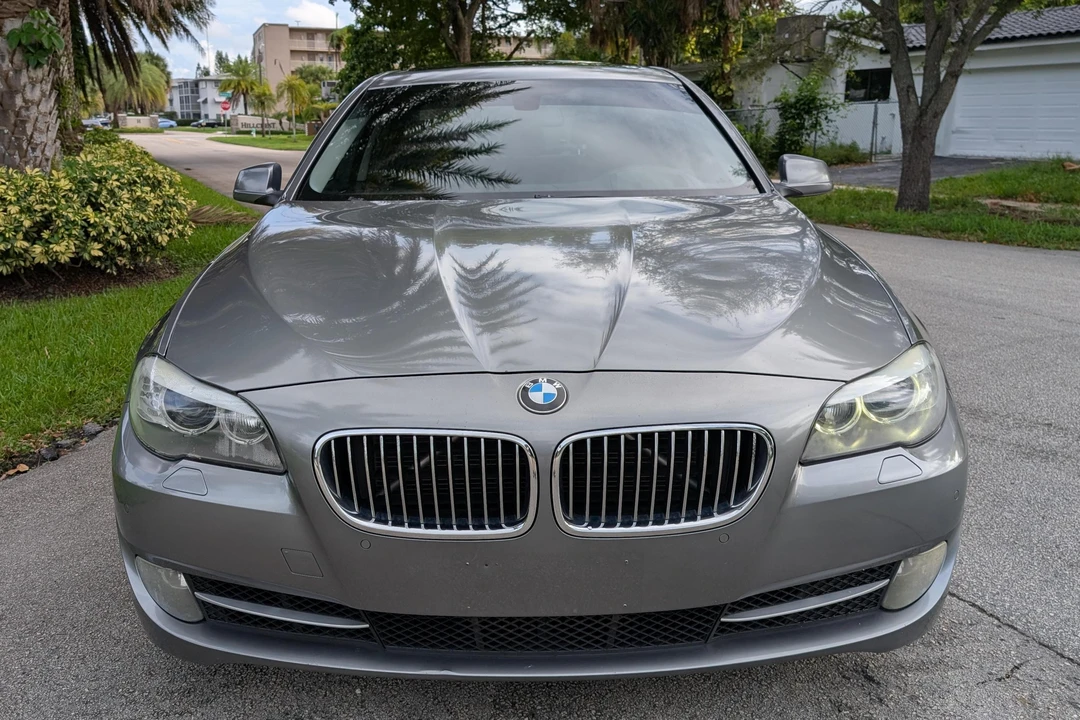 2013 BMW F10 5 Series Sedan - Image 2 of 31