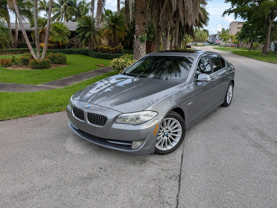 2013 BMW F10 5 Series Sedan - Image 8 of 31