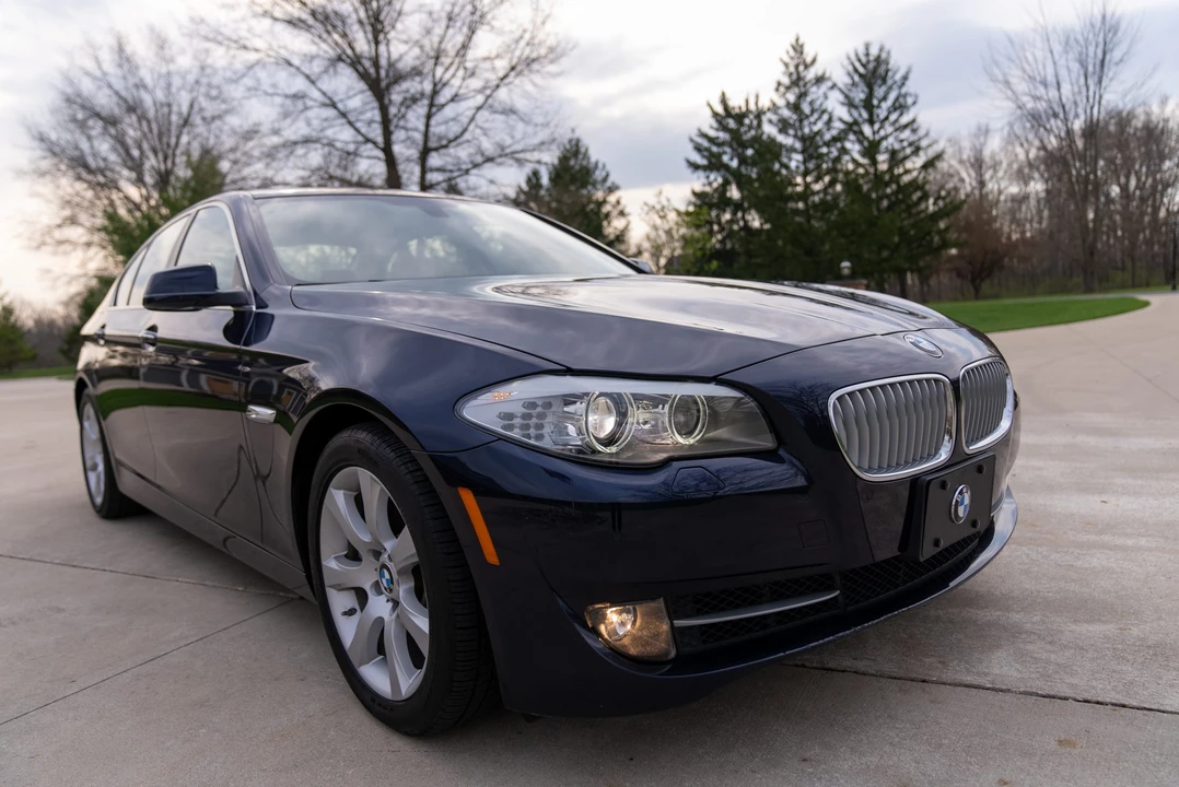 2013 BMW F10 550i & M550d Sedan - Image 5 of 31