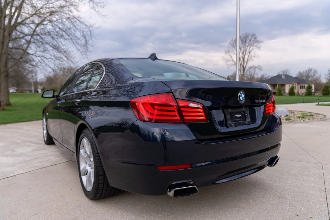2013 BMW F10 550i & M550d Sedan - Image 27 of 31