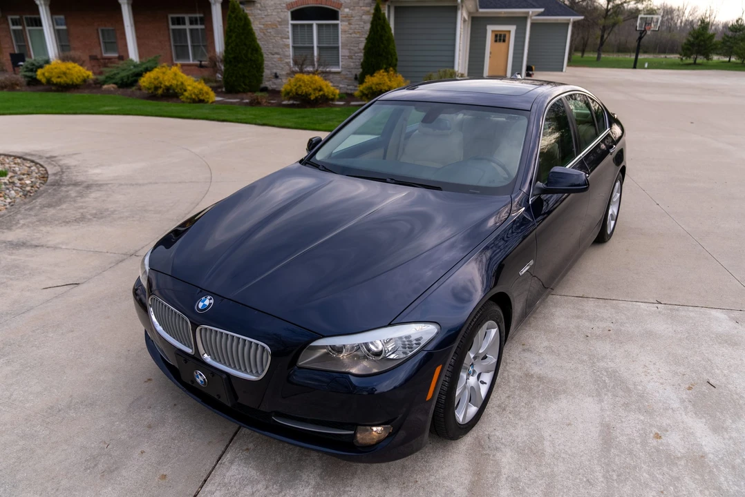 2013 BMW F10 550i & M550d Sedan - Image 13 of 31
